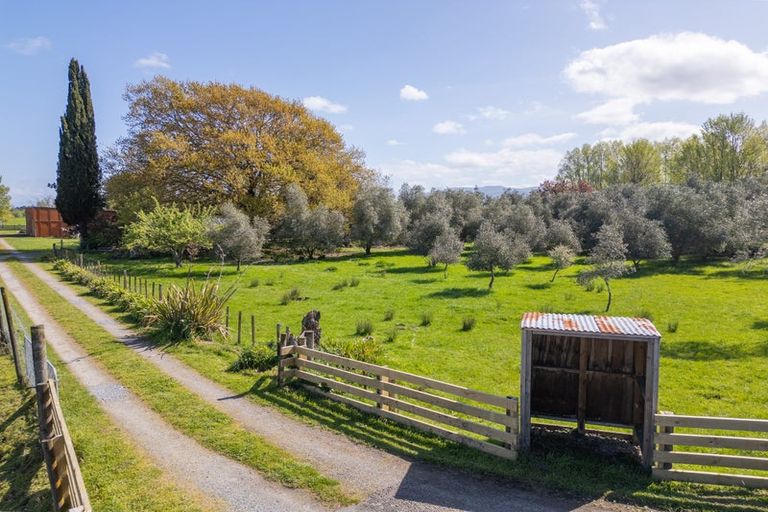 Photo of property in 120 Waihakeke Road, Waihakeke, Carterton, 5792