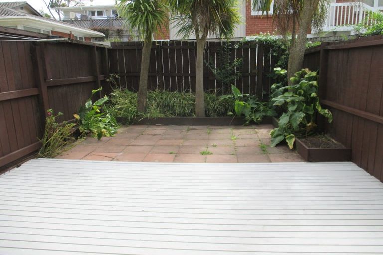 Photo of property in 6/42 Sheridan Drive, New Lynn, Auckland, 0600
