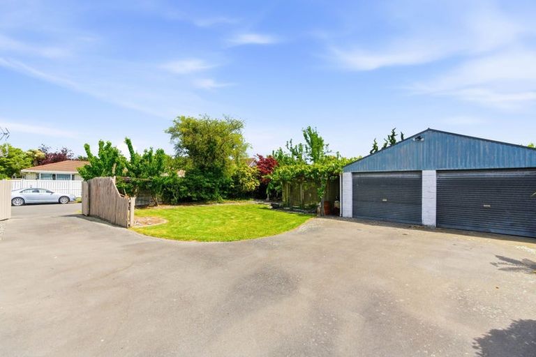 Photo of property in 8 Nyoli Street, Northcote, Christchurch, 8052