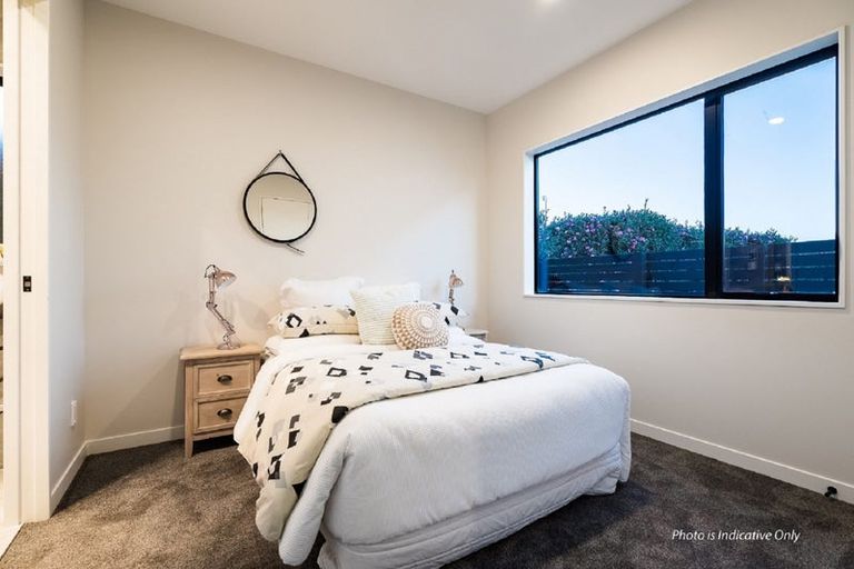 Photo of property in 8 Korowhiti Road, Clarks Beach, 2122