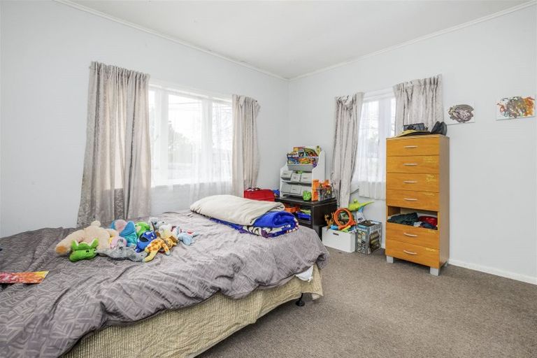 Photo of property in 18a Grove Road, Papakura, 2110