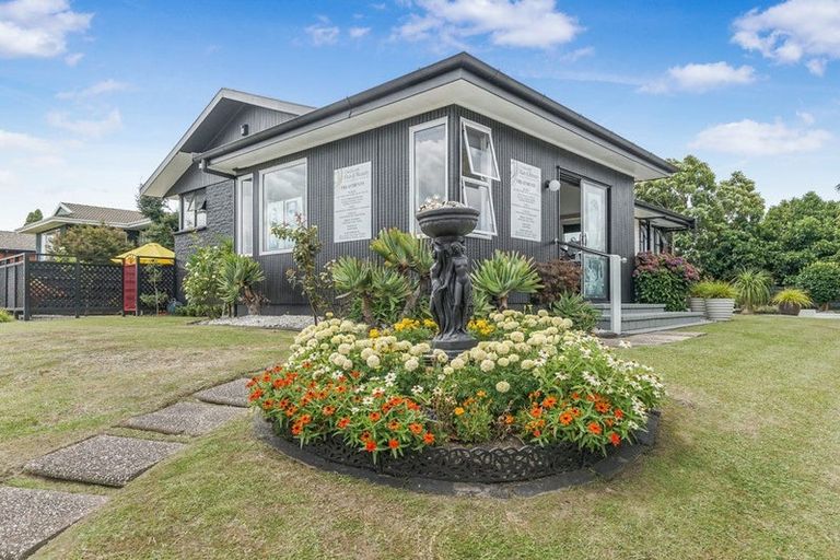 Photo of property in 32 Chedworth Avenue, Chedworth, Hamilton, 3210