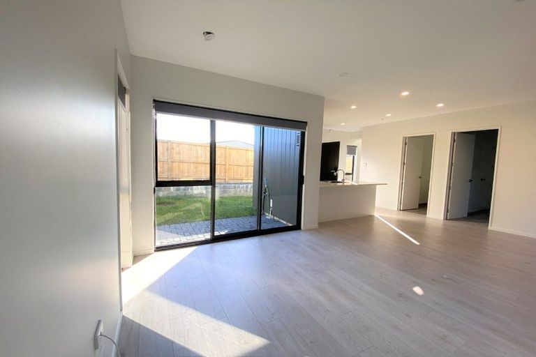 Photo of property in 7/39 Renata Crescent, Te Atatu Peninsula, Auckland, 0610