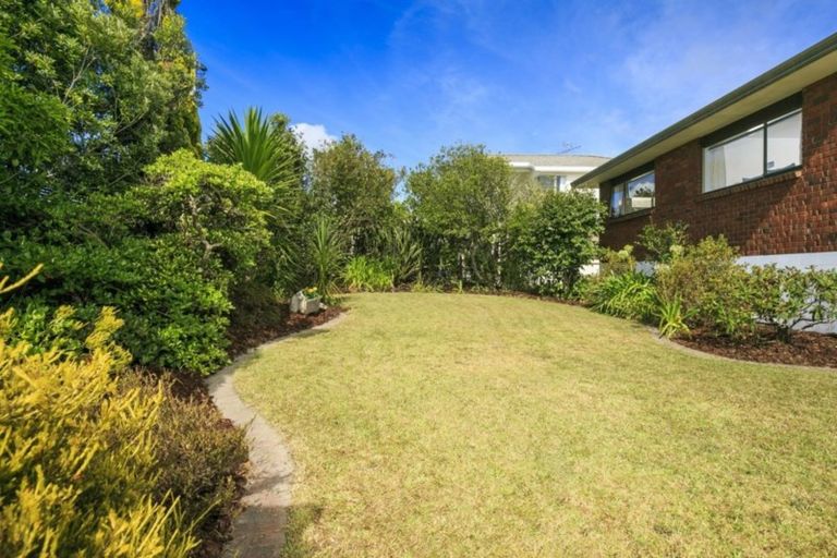 Photo of property in 1/16 Toroa Street, Torbay, Auckland, 0630