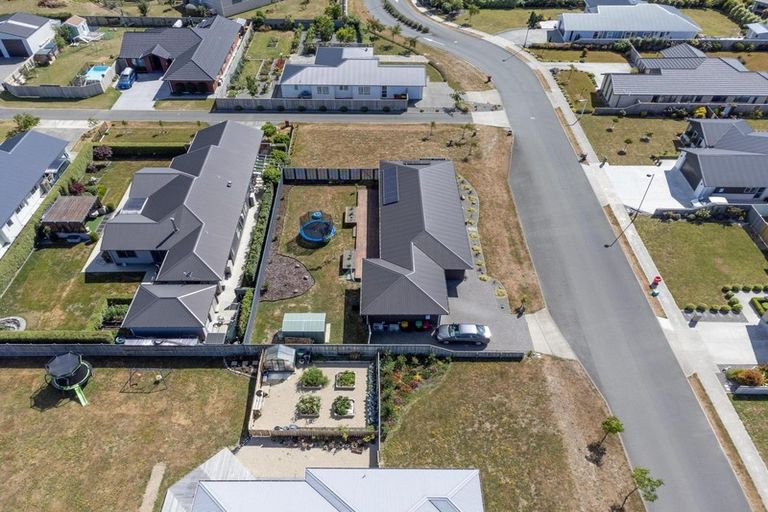 Photo of property in 1 Routhan Way, Carterton, 5713