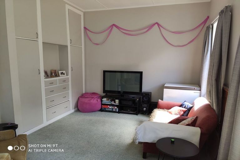 Photo of property in 50 Te Wharepouri Street, Berhampore, Wellington, 6023