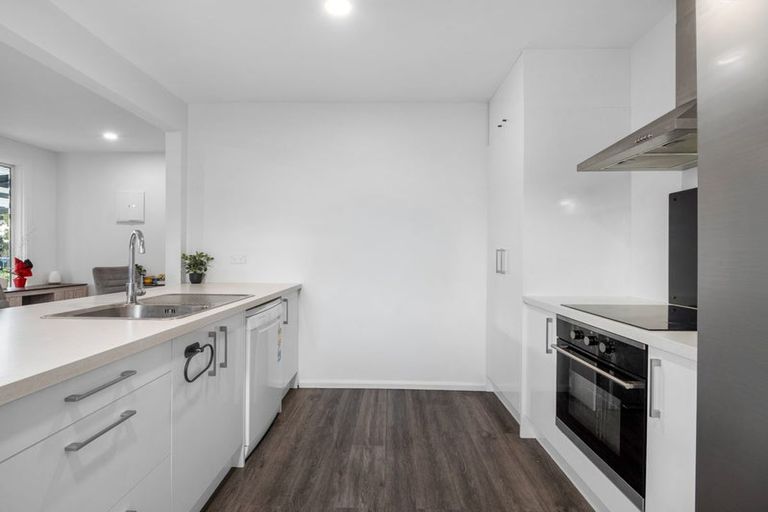 Photo of property in 82 Marlow Road, Aranui, Christchurch, 8061