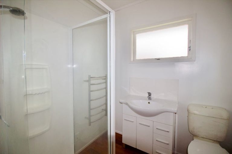 Photo of property in 3/242 Onewa Road, Birkenhead, Auckland, 0626