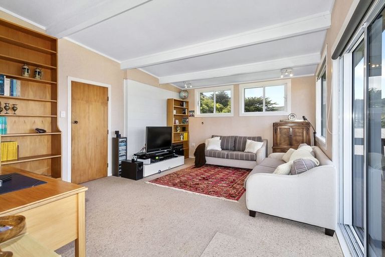 Photo of property in 53 Winston Street, Crofton Downs, Wellington, 6035