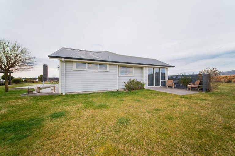 Photo of property in 2 Homestead Avenue, Twizel, 7999