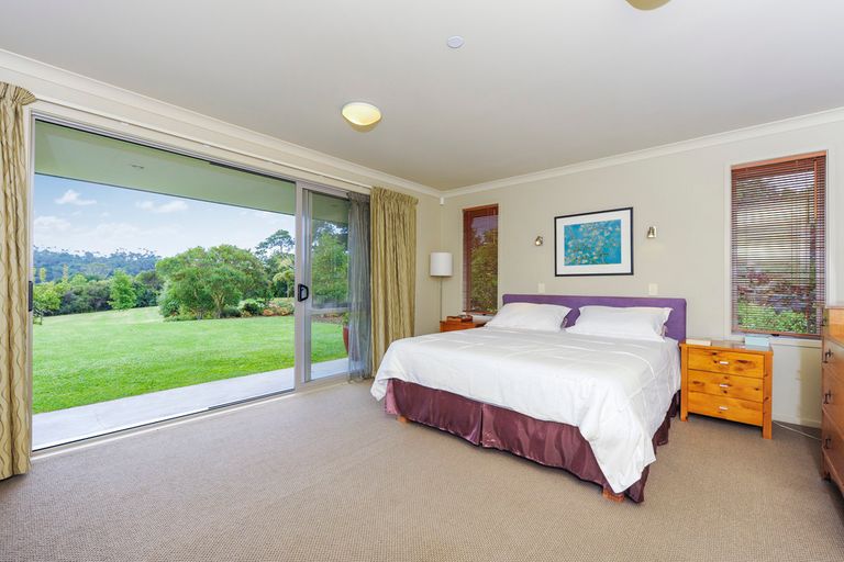 Photo of property in 580 West Coast Road, Oratia, Auckland, 0604