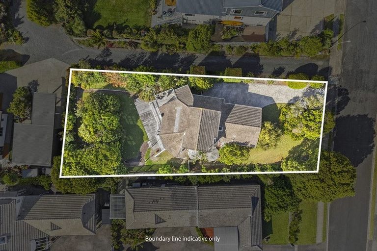 Photo of property in 26 Pacific Parade, Army Bay, Whangaparaoa, 0930