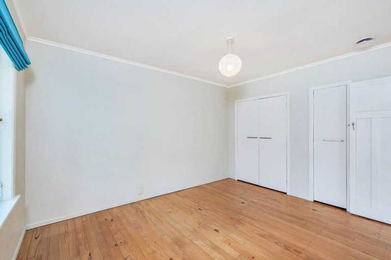 Photo of property in 1/29 Wainui Avenue, Point Chevalier, Auckland, 1022