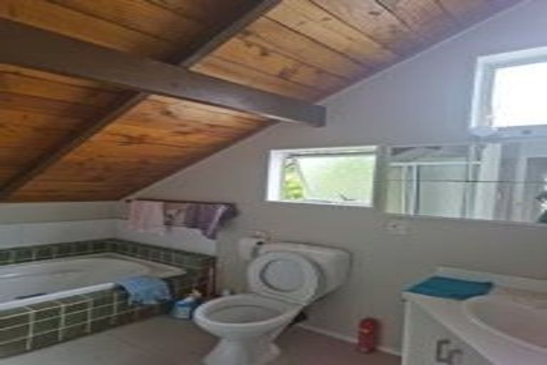 Photo of property in 2/26 Richards Avenue, Forrest Hill, Auckland, 0620