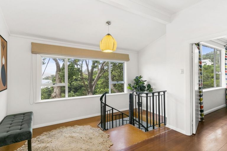 Photo of property in 22 Liffey Crescent, Island Bay, Wellington, 6023