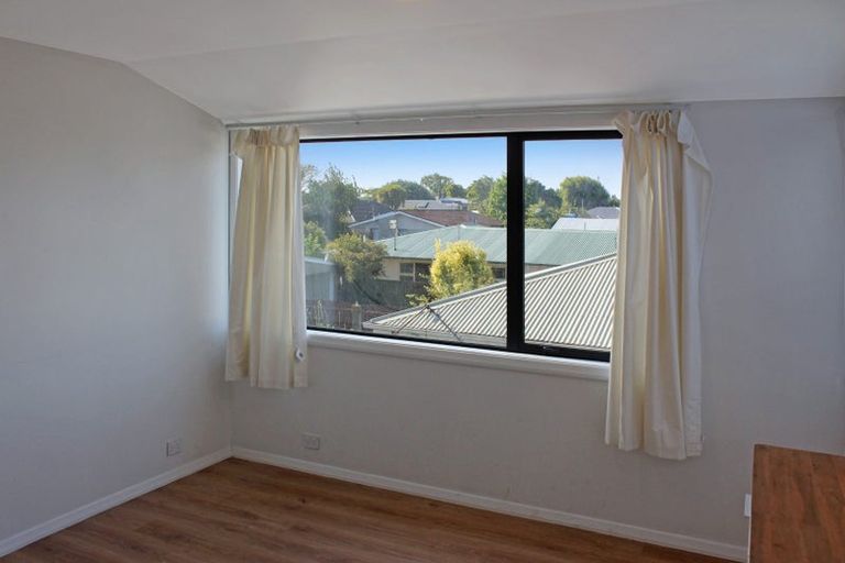 Photo of property in 111 Gayhurst Road, Dallington, Christchurch, 8061