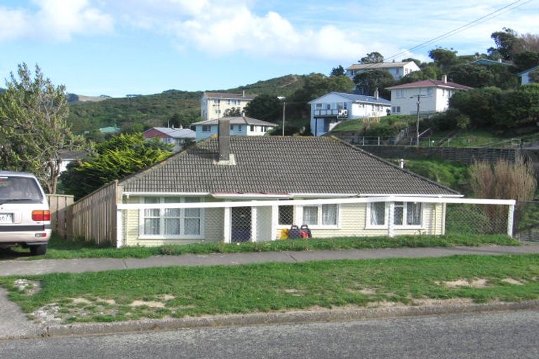 Photo of property in 26 Taupiri Crescent, Titahi Bay, Porirua, 5022