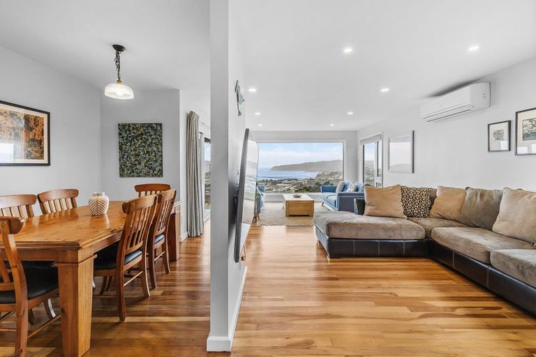 Photo of property in 92 Kahu Road, Paremata, Porirua, 5024