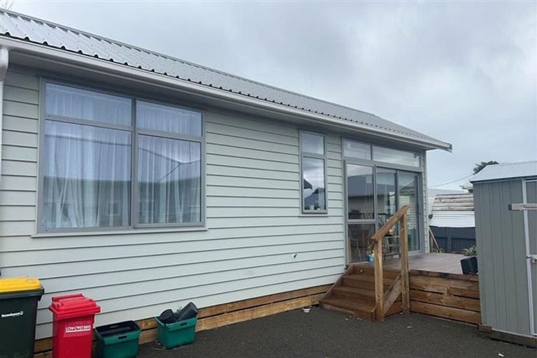 Photo of property in 27 Duke Street, Levin, 5510