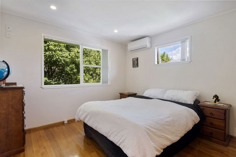 Photo of property in 43 Newhaven Terrace, Mairangi Bay, Auckland, 0630