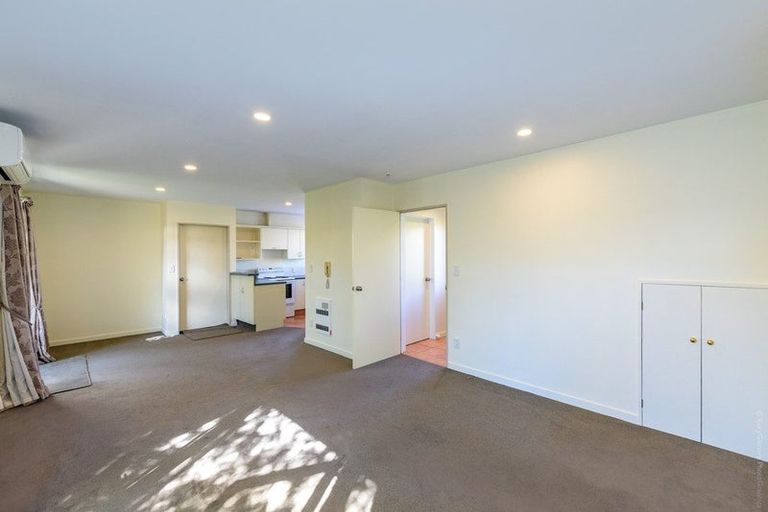 Photo of property in 2/44 Springfield Road, St Albans, Christchurch, 8014