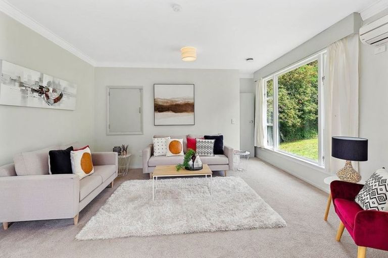 Photo of property in 7 Tainui Terrace, Tawa, Wellington, 5028