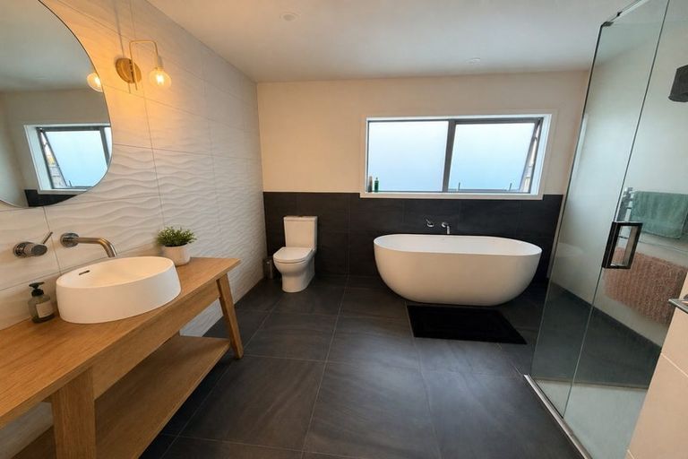 Photo of property in 18 Tuatahi Avenue, Solway, Masterton, 5810