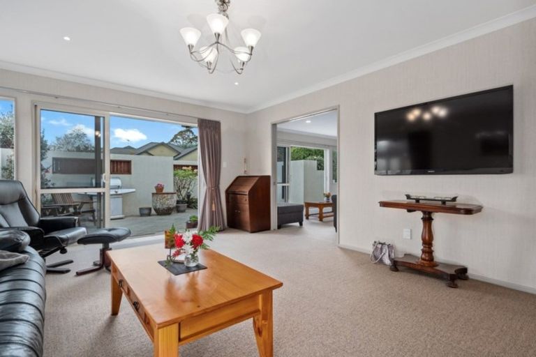 Photo of property in 9 Glenmonarch Place, Pyes Pa, Tauranga, 3112