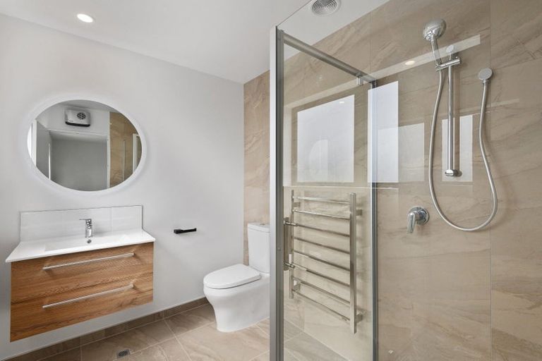 Photo of property in 3/9 Edgeware Road, St Albans, Christchurch, 8014