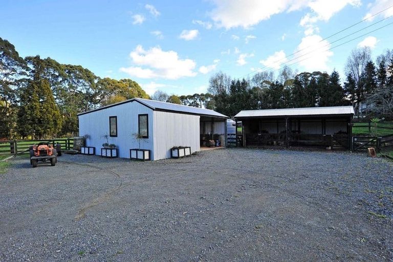 Photo of property in 285 Sutton Road, Drury, Papakura, 2584