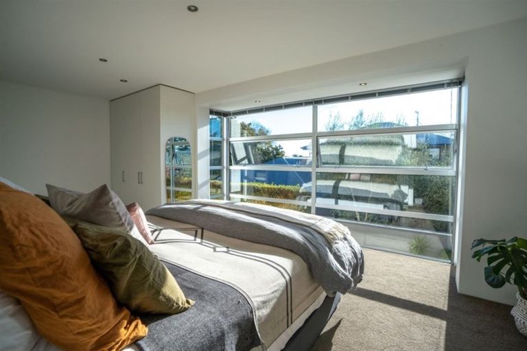 Photo of property in 2 Abberfield Lane, St Albans, Christchurch, 8014