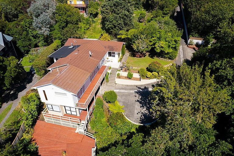 Photo of property in 80a Mana View Road, Paremata, Porirua, 5026