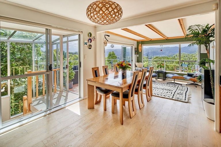 Photo of property in 60 Pomare Road, Tirohanga, Lower Hutt, 5010