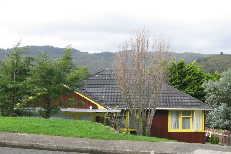 Photo of property in 10 Logie Street, Stokes Valley, Lower Hutt, 5019