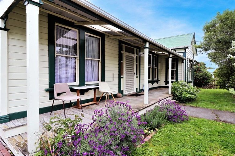 Photo of property in 89 Pembroke Street, Carterton, 5713