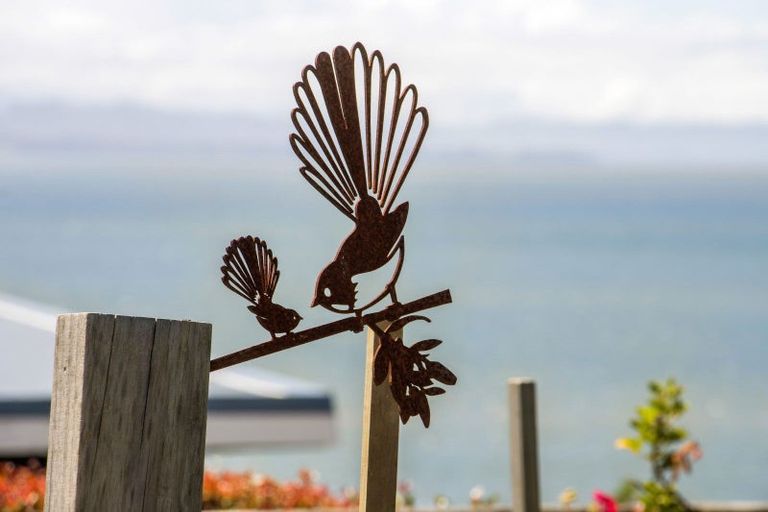 Photo of property in 108 Hamurana Road, Omokoroa, 3114