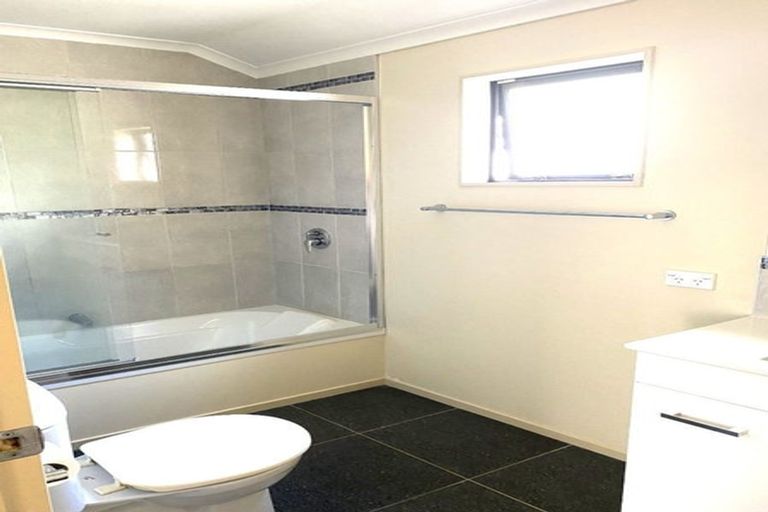 Photo of property in 12 Cresswell Place, Johnsonville, Wellington, 6037