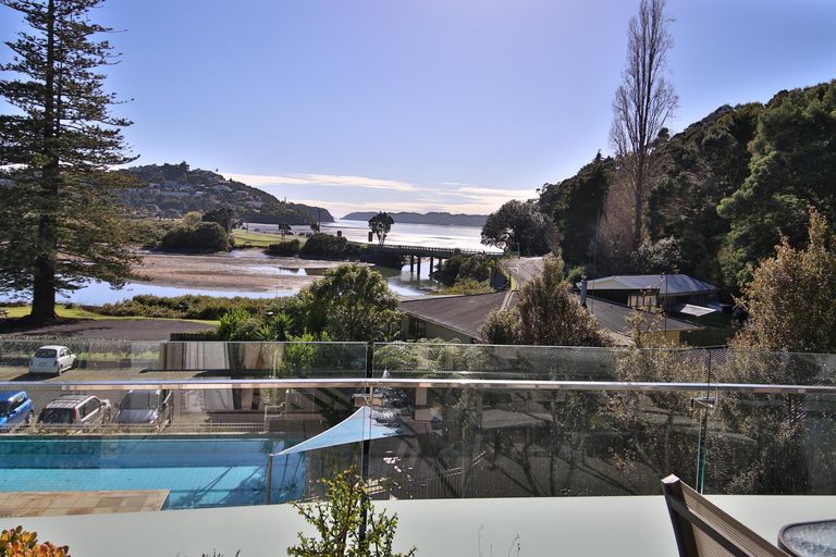 Photo of property in Bridgewater Apartments, 301/7 Te Rangi Cross Road, Paihia, 0200