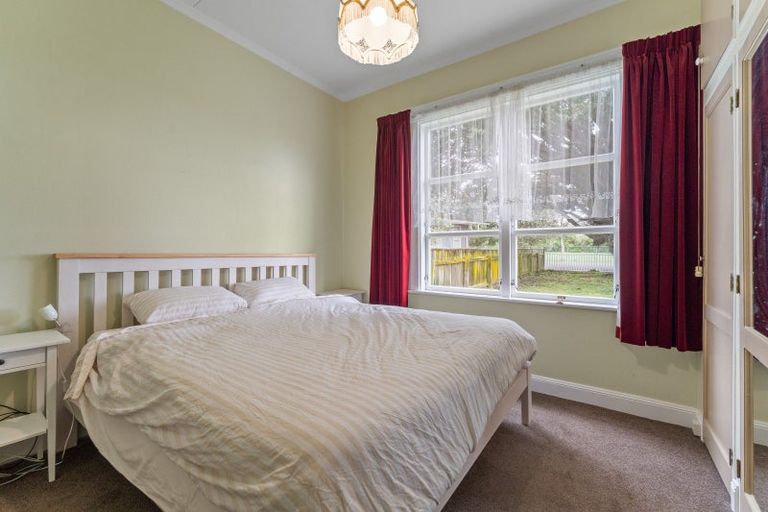 Photo of property in 24 Domain Road, Otaki, 5512