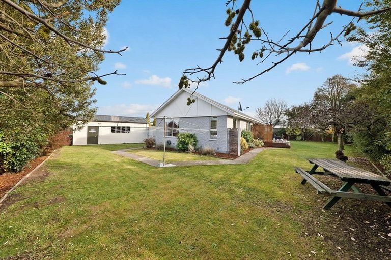 Photo of property in 19 Gibson Drive, Hornby, Christchurch, 8042