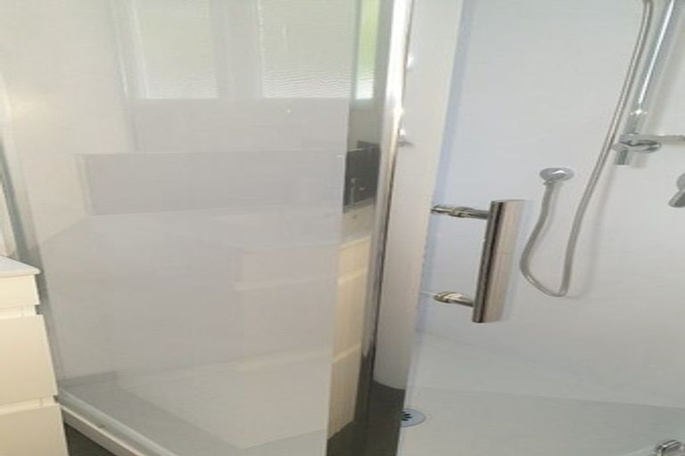 Photo of property in 5 James Street, Glenfield, Auckland, 0629
