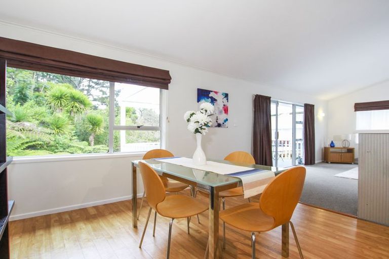 Photo of property in 3 Willowbrook Place, Titirangi, Auckland, 0604