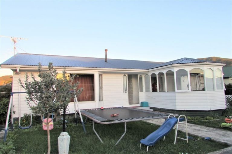 Photo of property in 29a Vincent Street, Waterloo, Lower Hutt, 5011