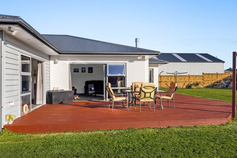 Photo of property in 22 Mercade Close, Stratford, 4332