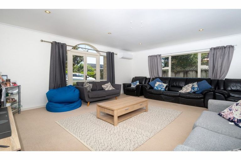 Photo of property in 27a Swanson Road, Henderson, Auckland, 0610