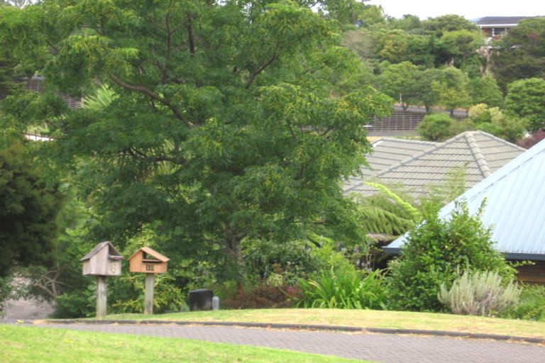 Photo of property in 8 Poaka Place, Beach Haven, Auckland, 0626