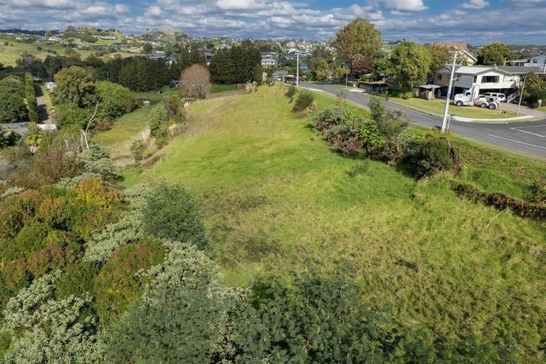Photo of property in 1 Ranginui Road, Welcome Bay, Tauranga, 3112