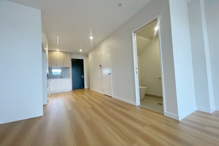 Photo of property in 29 Tieke Lane, Massey, Auckland, 0614