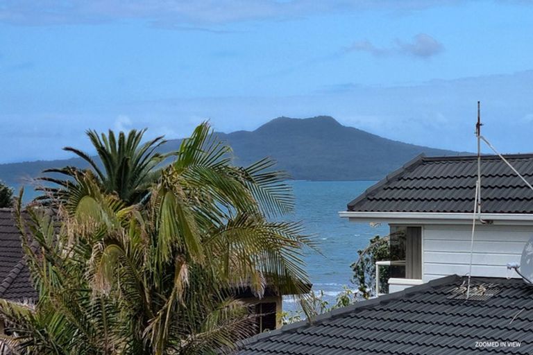 Photo of property in 9 Craig Road, Milford, Auckland, 0620