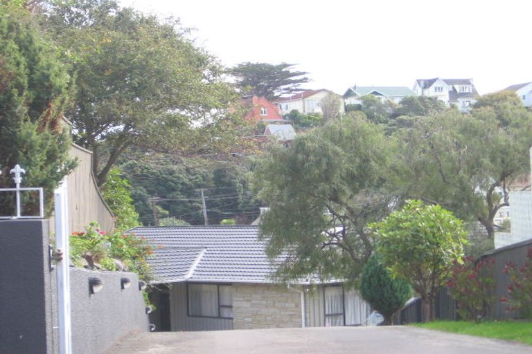 Photo of property in 14 Cavendish Square, Strathmore Park, Wellington, 6022